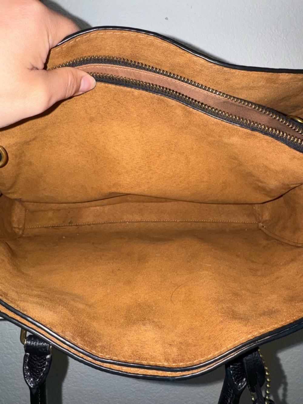 Coach Brooke Carryall - Picture 8 of 8